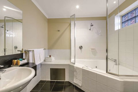 Lake Inn Ballarat - eAccommodation 16