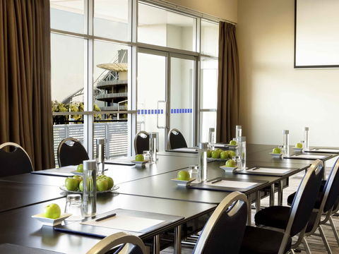 Hotel Ibis Sydney Olympic Park - eAccommodation 10