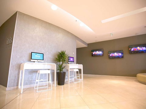 Hotel Ibis Sydney Olympic Park - eAccommodation 16