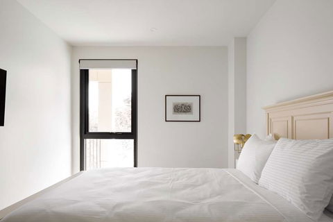 Knightsbridge Canberra - eAccommodation 9