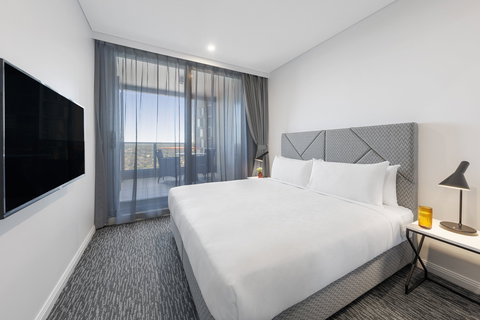 Meriton Suites George St - eAccommodation 7