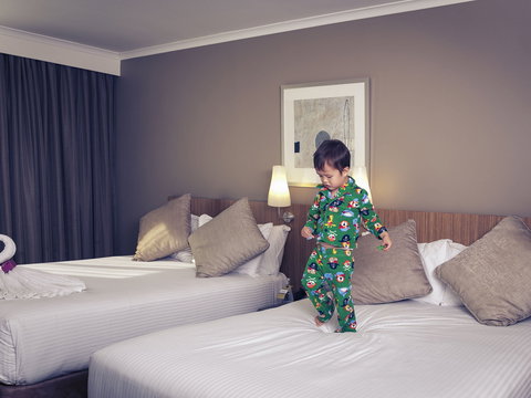 Mercure Hotel Parramatta - eAccommodation 16