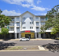 Metro Advance Apartments  Hotel - eAccommodation