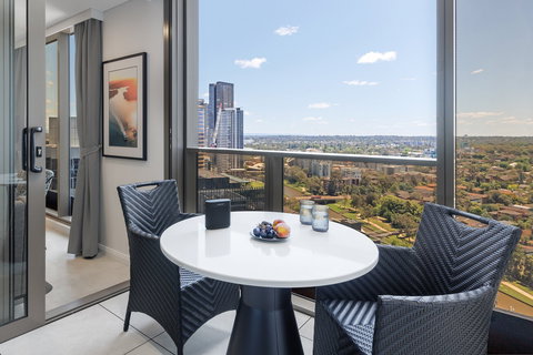 Meriton Suites George St - eAccommodation 5