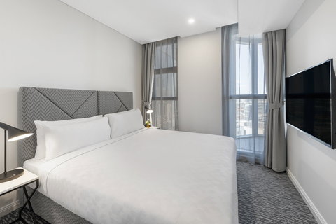 Meriton Suites George St - eAccommodation 8