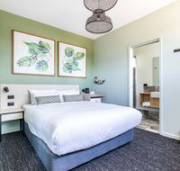 Nightcap at Commercial Hotel - eAccommodation