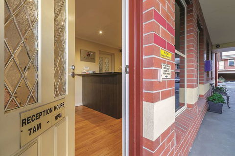 Lake Inn Ballarat - eAccommodation 2
