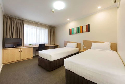 Ramada Encore by Wyndham Belconnen - eAccommodation 1