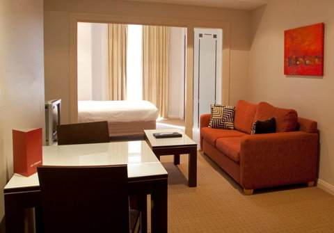 Quality Apartments Adelaide Central - eAccommodation 1