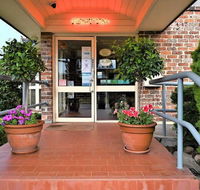 Grand Country Lodge - eAccommodation