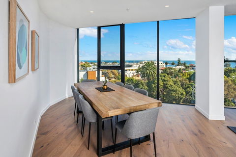 Anchorage Apartments Hampton - eAccommodation 2