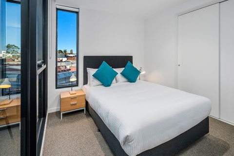 Anchorage Apartments Hampton - eAccommodation 8