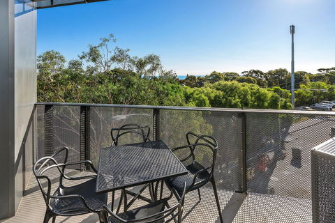Anchorage Apartments Hampton - eAccommodation 16