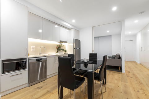 Astra Apartments Newcastle - eAccommodation 2