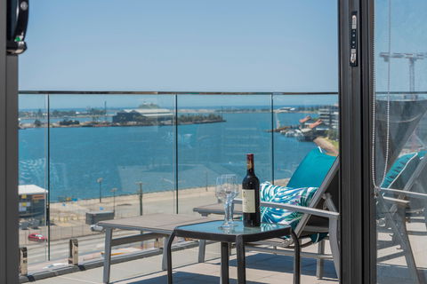 Astra Apartments Newcastle - eAccommodation 15