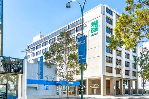 Quality Hotel Ambassador Perth - eAccommodation 0