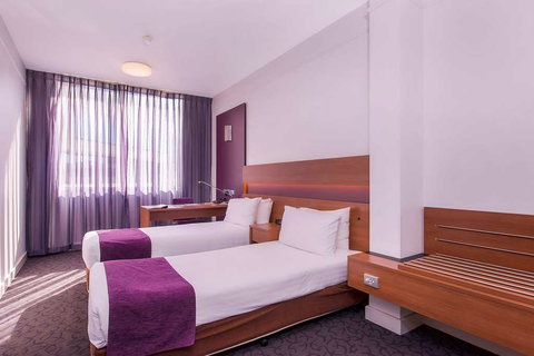 Quality Hotel Ambassador Perth - eAccommodation 3