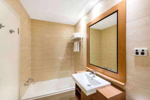 Quality Hotel Ambassador Perth - eAccommodation 6