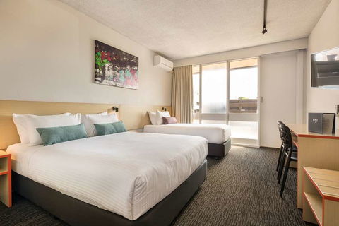 Nightcap At Waltzing Matilda Hotel - eAccommodation 2