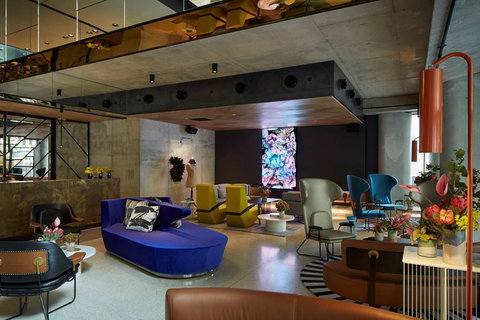 QT Melbourne - eAccommodation 1