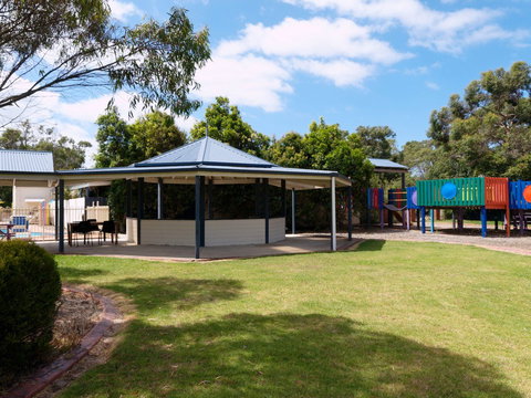 Woodbyne Resort - eAccommodation 0