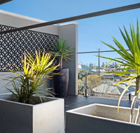 Semaphore Splash Apartments