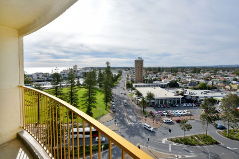 Atlantic Tower Motor Inn - eAccommodation 1