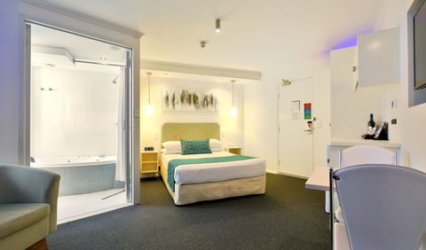 Atlantic Tower Motor Inn - eAccommodation 2