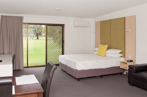 Comfort Inn & Suites Riverland - eAccommodation 1