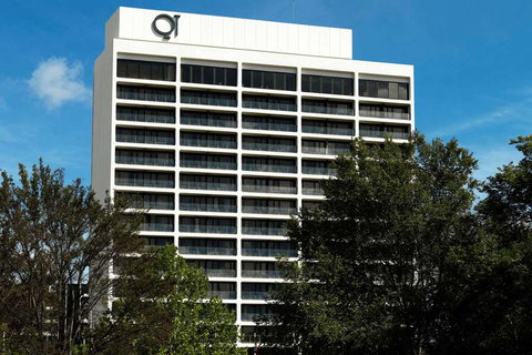 QT Canberra - eAccommodation 0