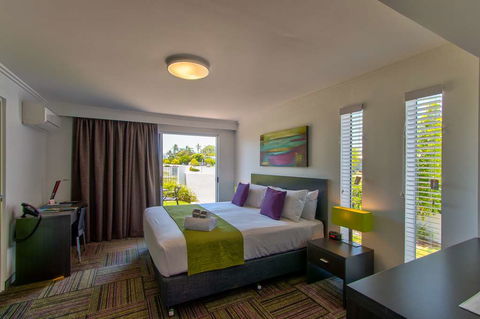 Mackay Oceanside Central Hotel - eAccommodation 3