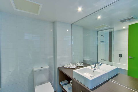 Mackay Oceanside Central Hotel - eAccommodation 7