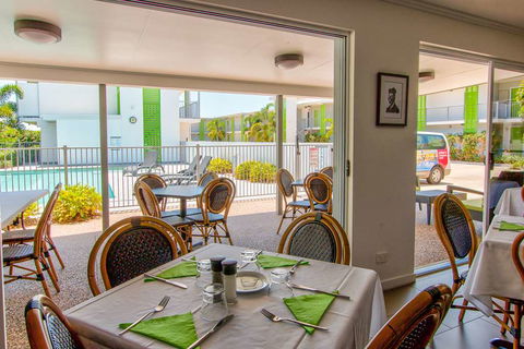 Mackay Oceanside Central Hotel - eAccommodation 9