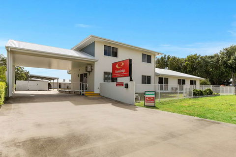 Econo Lodge Beachside - eAccommodation 2