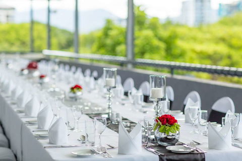 Shangri-La Hotel, The Marina - eAccommodation 8