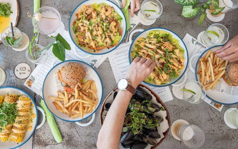 Shangri-La Hotel, The Marina - eAccommodation 11