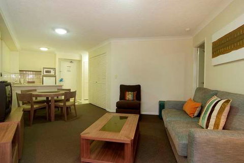 Mantra Esplanade - eAccommodation 7