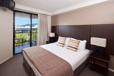 Mantra Esplanade - eAccommodation 9