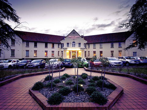 Mercure Canberra Hotel - eAccommodation 0