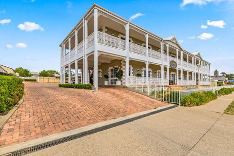 Quality Inn Ashby House Tamworth - eAccommodation 1