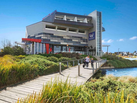 Mercure Melbourne Caroline Springs - eAccommodation 1