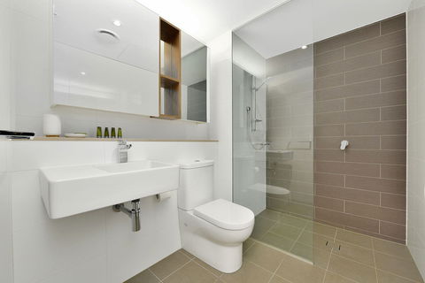 Astra Apartments MacQuarie Park - eAccommodation 1