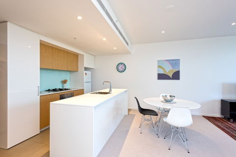 Astra Apartments MacQuarie Park - eAccommodation 2