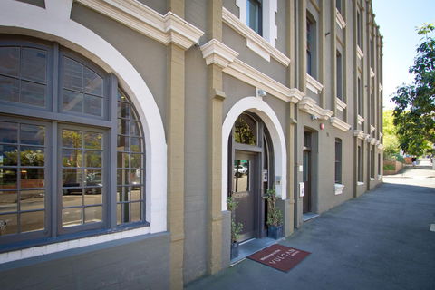 The Vulcan Hotel - eAccommodation 1
