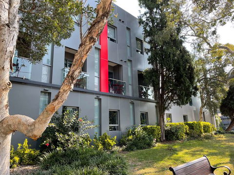 Best Western Plus Camperdown Suites - eAccommodation 0