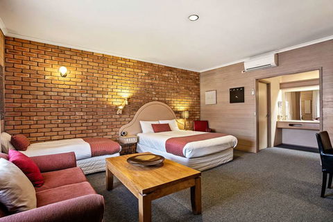 Quality Inn Colonial - eAccommodation 6