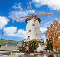 Leisure Inn Penny Royal Hotel  Apts - eAccommodation