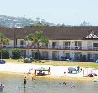 The Clan Lakeside Lodge - eAccommodation