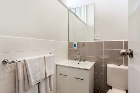 Nightcap At Ashley Hotel - eAccommodation 1
