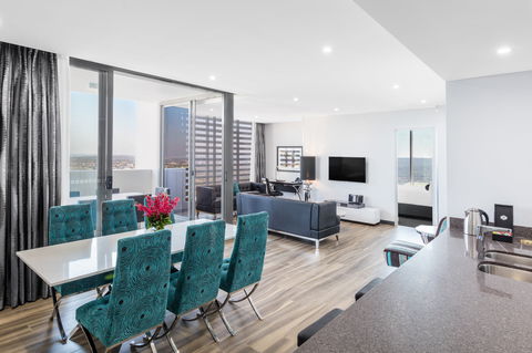 Meriton Suites Chatswood - eAccommodation 1